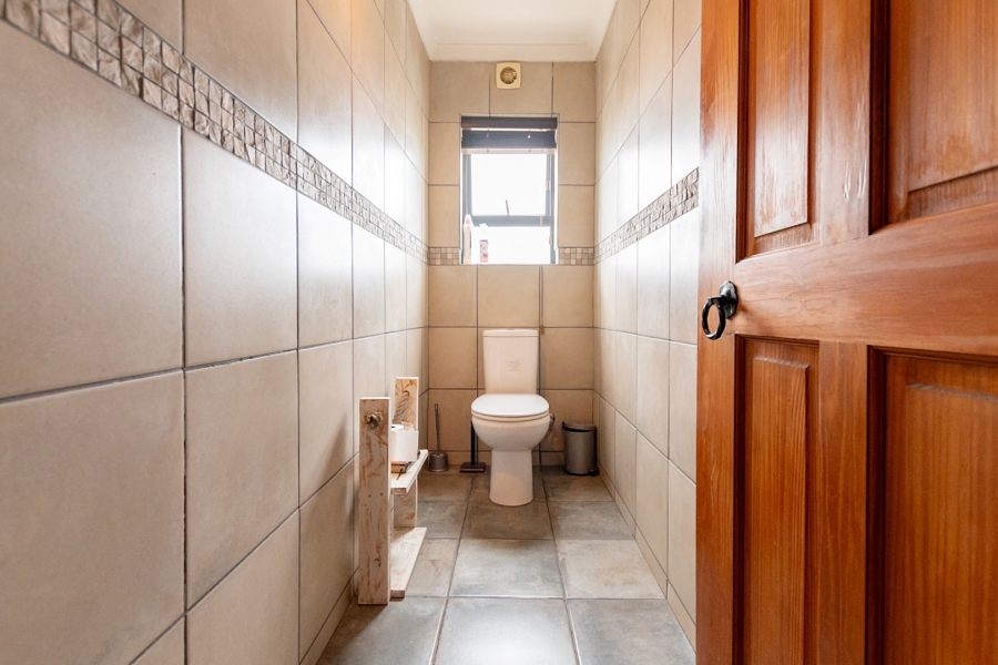 4 Bedroom Property for Sale in Velddrif Western Cape